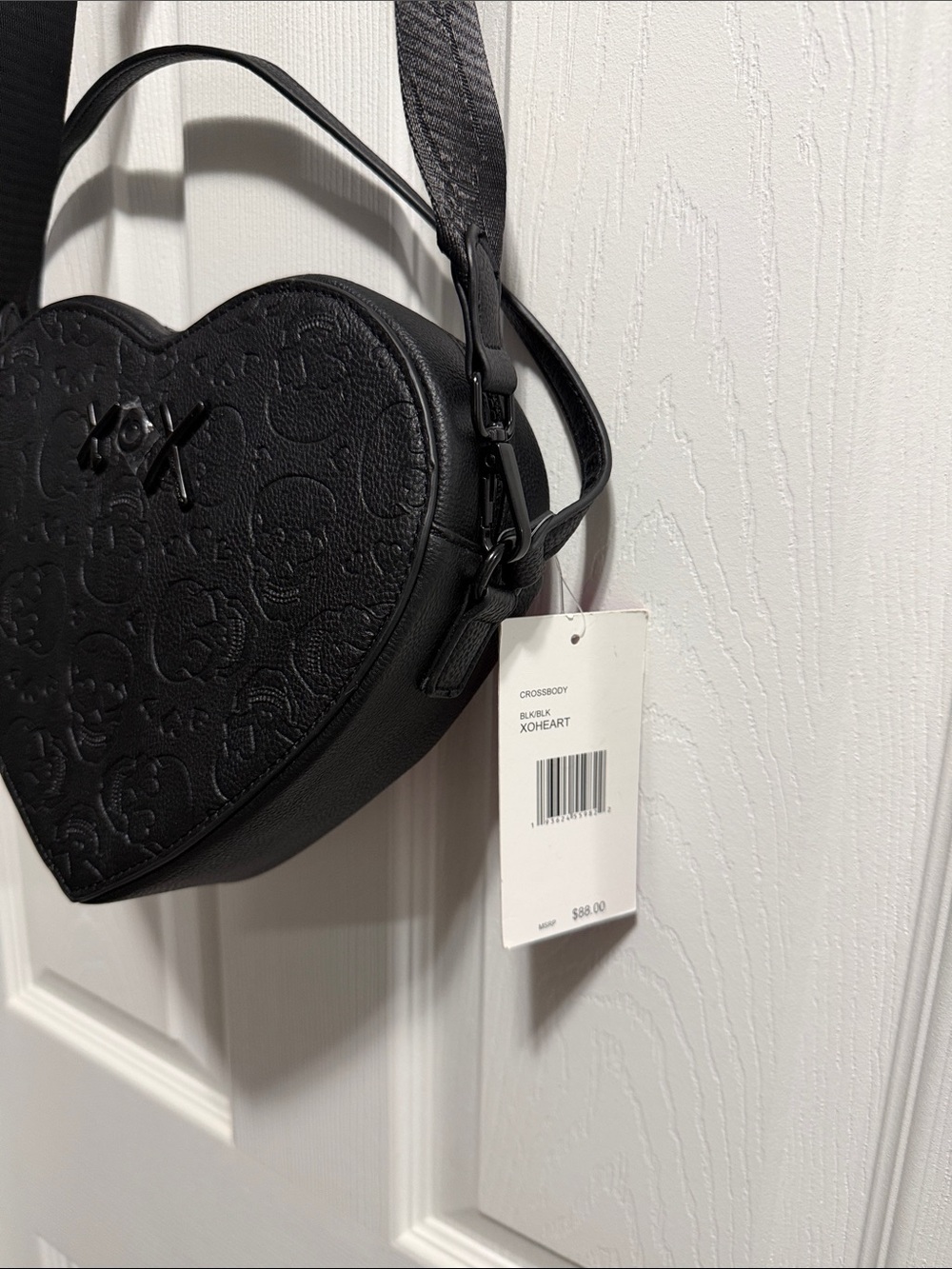Betsey Johnson Black Heart-Shaped Crossbody with XOX + Skull Details - Picture 2 of 3